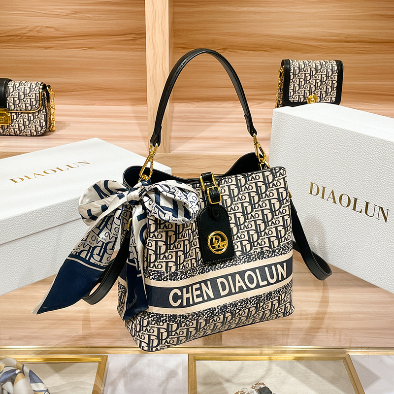 Popular Classic Ladies Handbag - Luxury Bags For Sale review and price